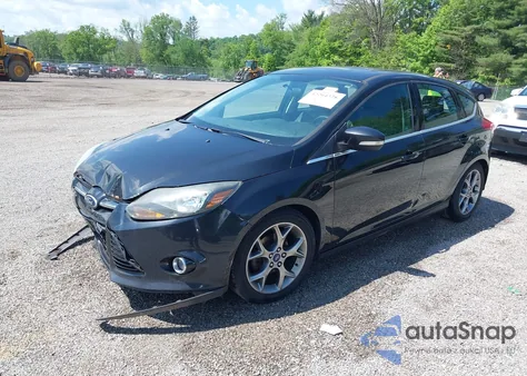 2014 Ford Focus Titanium z USA, uszkodzony, nr VIN 1FADP3N21EL193506